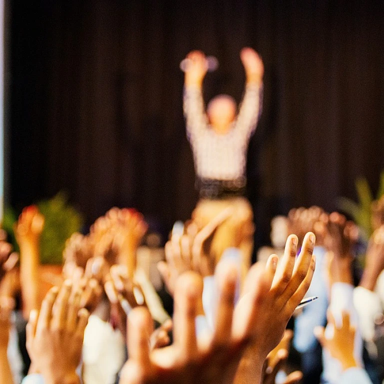 Crafting the Perfect Email to a Recruiter in Customer Support
